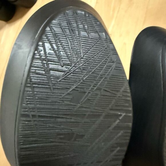 Naot Prestigehed Black/Gray Road Leather Wedge Sandal 40 NWOB - Picture 14 of 16